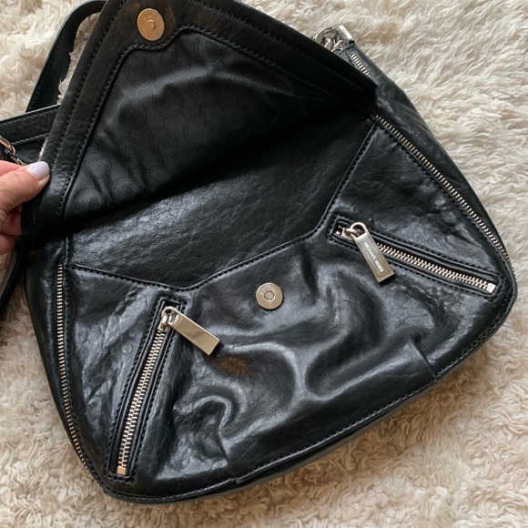 Michael Kors black leather crossbody like new - Picture 4 of 5